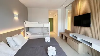 SIRENES BEACH RESORT