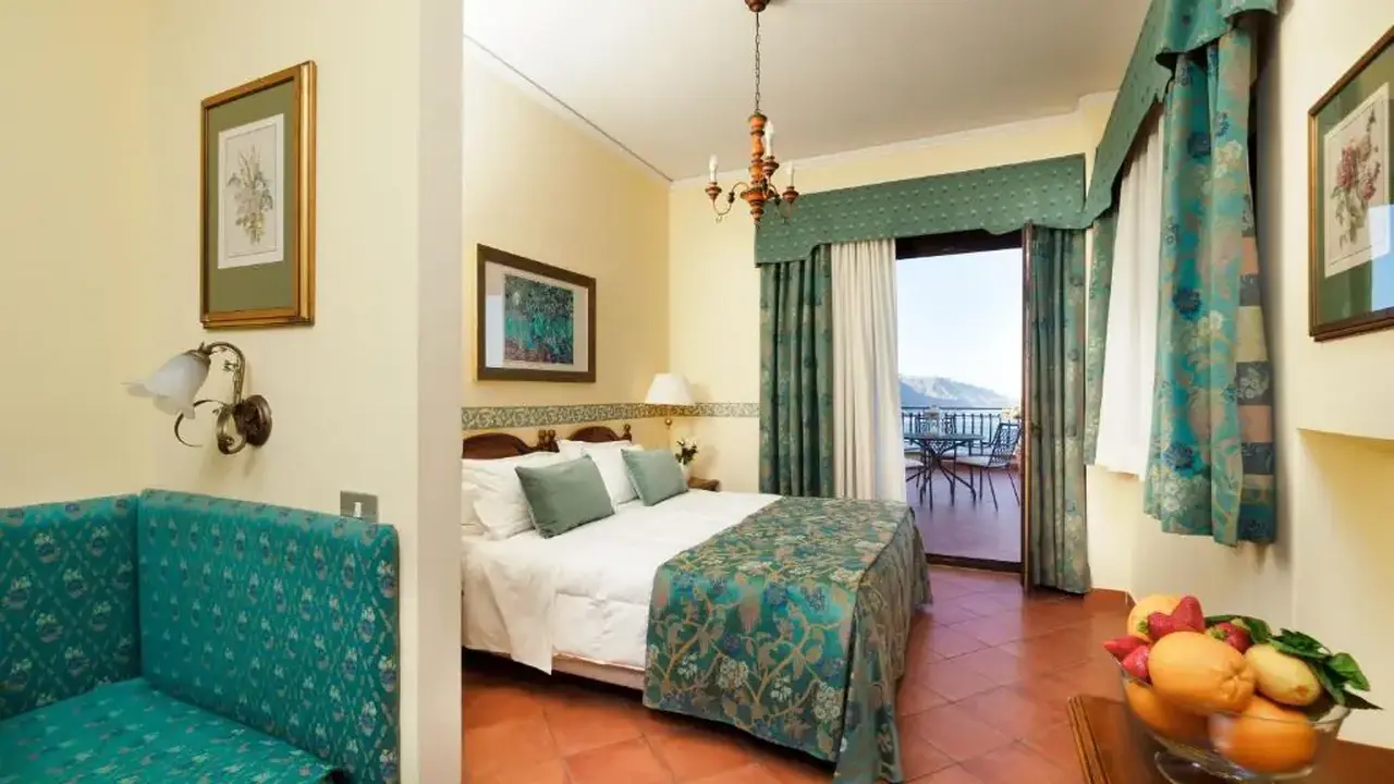 SIRIUS HOTEL