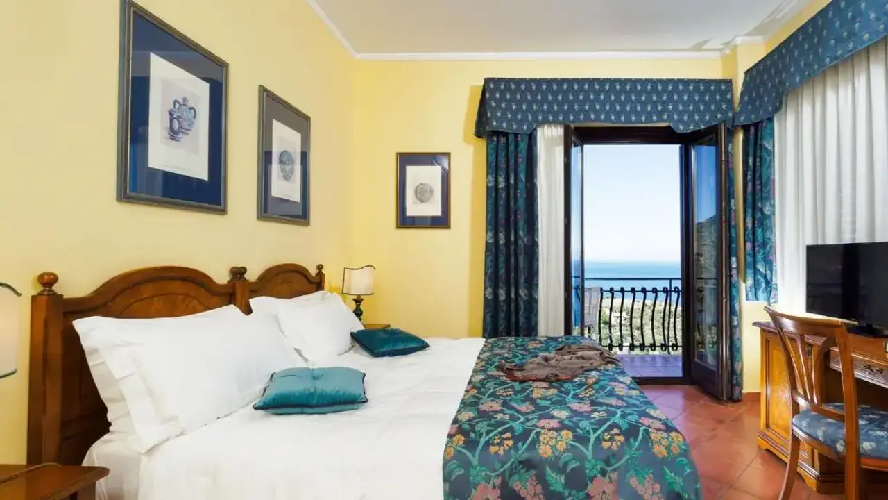 SIRIUS HOTEL