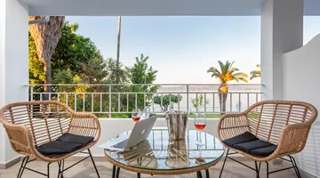 Sirocco Hotel