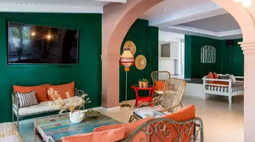 Sirocco Hotel
