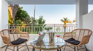 Sirocco Hotel