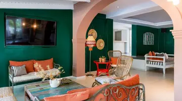 Sirocco Hotel