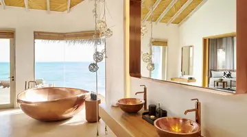 SIRRU FEN FUSHI – PRIVATE LAGOON RESORT