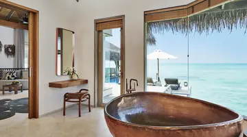 SIRRU FEN FUSHI – PRIVATE LAGOON RESORT