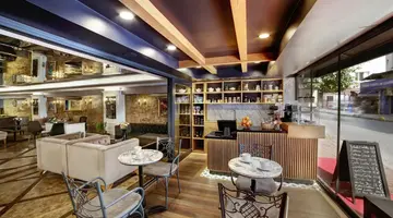 Skalion Hotel