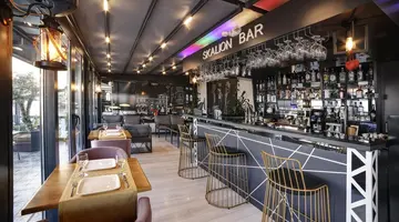 Skalion Hotel