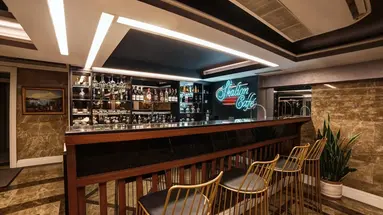 Skalion Hotel