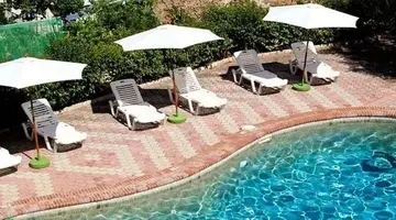 Skentos Hotel
