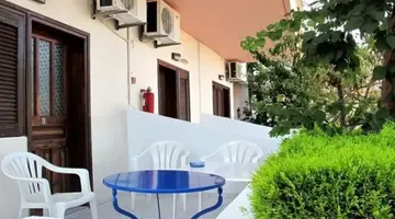 Skentos Hotel