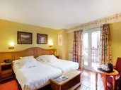 Ski Plaza Hotel
