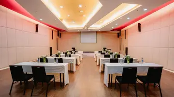 SLEEP WITH ME HOTEL - Design Hotel at Patong