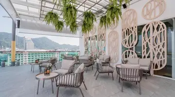SLEEP WITH ME HOTEL - Design Hotel at Patong