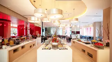 SLEEP WITH ME HOTEL - Design Hotel at Patong