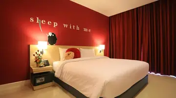 SLEEP WITH ME HOTEL - Design Hotel at Patong