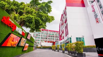 SLEEP WITH ME HOTEL - Design Hotel at Patong