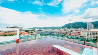 SLEEP WITH ME HOTEL - Design Hotel at Patong