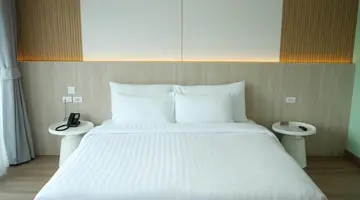 SLEEP WITH ME HOTEL - Design Hotel at Patong