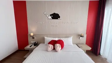 SLEEP WITH ME HOTEL - Design Hotel at Patong