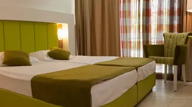 SLOVENSKA PLAZA 4