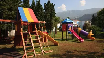 SLOVENSKA PLAZA 4
