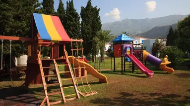 SLOVENSKA PLAZA 4