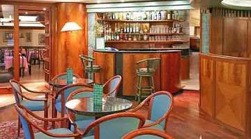Smart Hotel Holiday