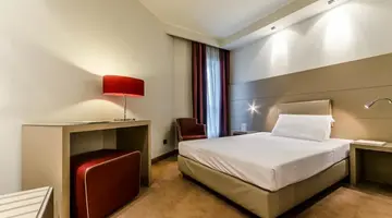 Smart Hotel Holiday