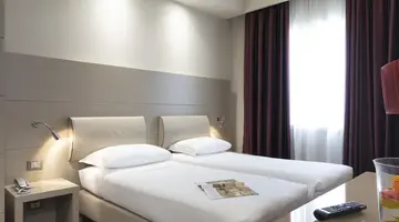 Smart Hotel Holiday