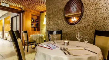 Smart Hotel Holiday