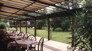 Smart Hotel Holiday