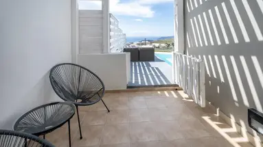SMY SANTORINI SUITES & VILLAS