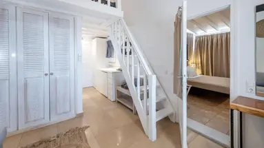 SMY SANTORINI SUITES & VILLAS