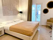 SMY SANTORINI SUITES & VILLAS