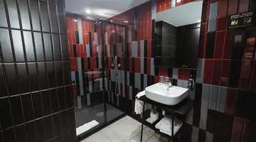 So City Hotel