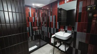 So City Hotel
