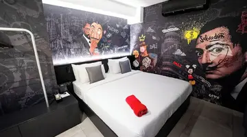 So City Hotel