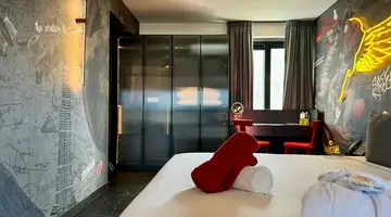 So City Hotel