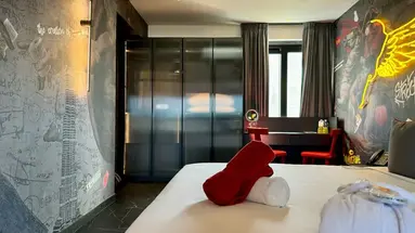 So City Hotel