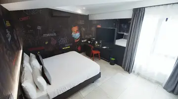 So City Hotel