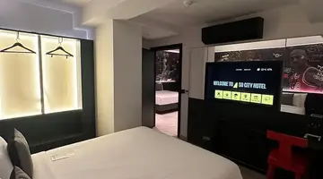 So City Hotel