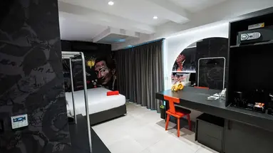 So City Hotel