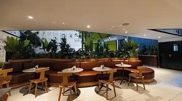 So City Hotel