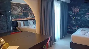 So City Hotel