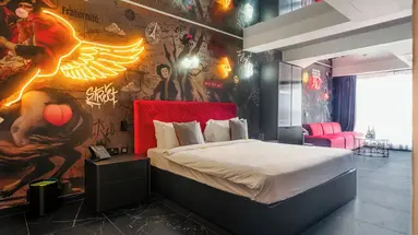 So City Hotel