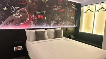 So City Hotel