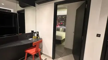 So City Hotel