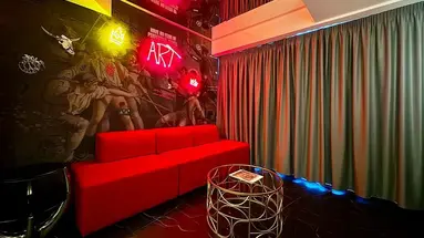 So City Hotel