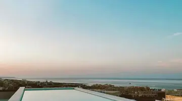 So City Hotel