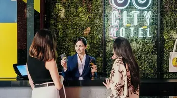 So City Hotel